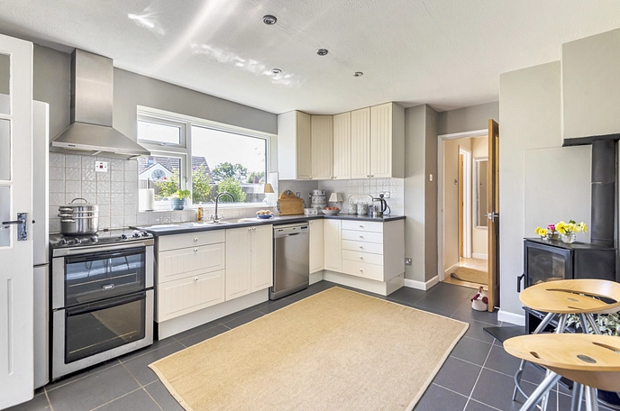 3 bedroom  detached house for sale