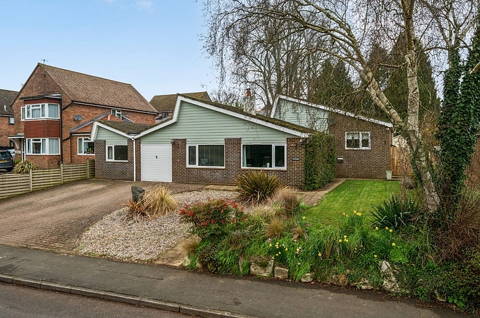 4 bedroom  detached bungalow for sale