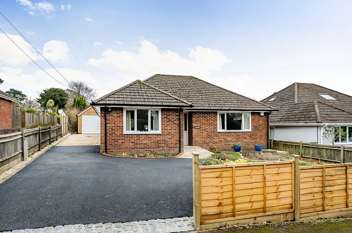 3 bedroom  detached bungalow to rent