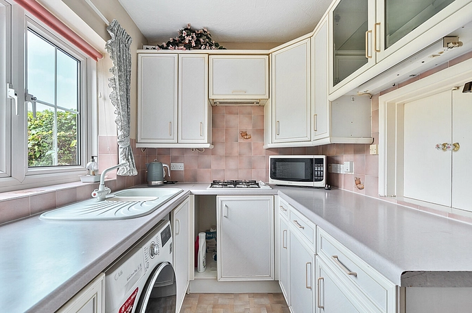 3 bedroom  semi-detached house for sale