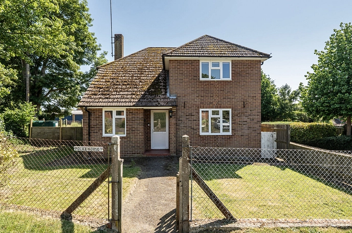 3 bedroom  detached house for sale