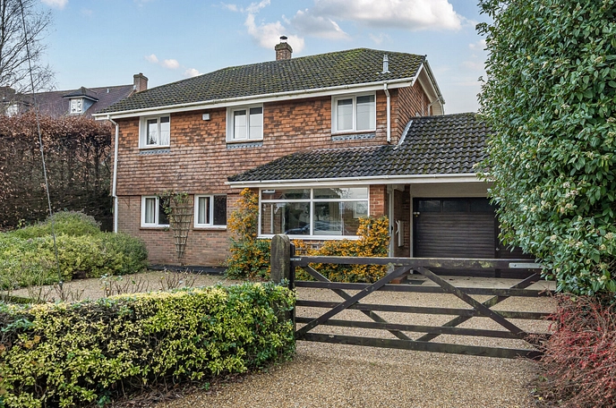 3 bedroom  detached property for sale