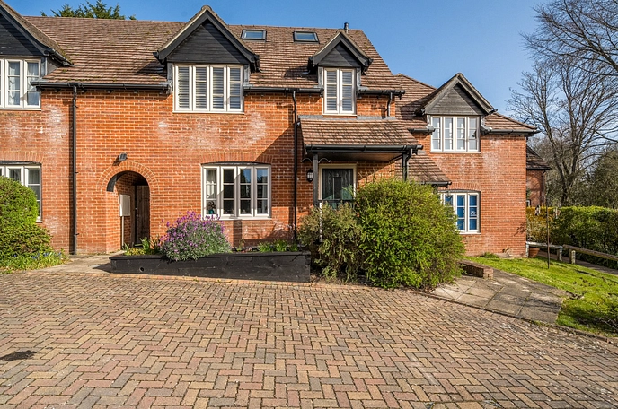 4 bedroom terraced house for sale