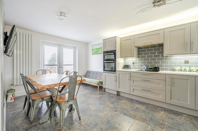 4 bedroom  detached bungalow for sale
