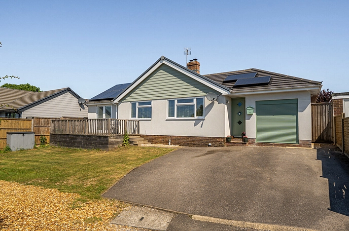 4 bedroom detached bungalow for sale