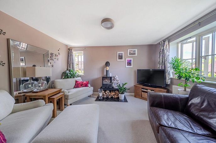 3 bedroom  semi-detached property for sale