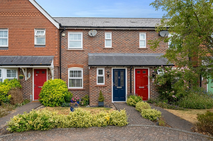 2 bedroom  terraced house for sale