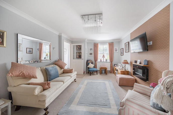 2 bedroom  terraced house for sale