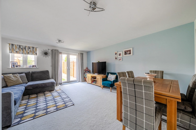 2 bedroom  terraced house for sale