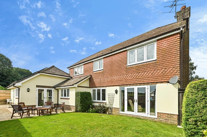 4 bedroom  detached house for sale