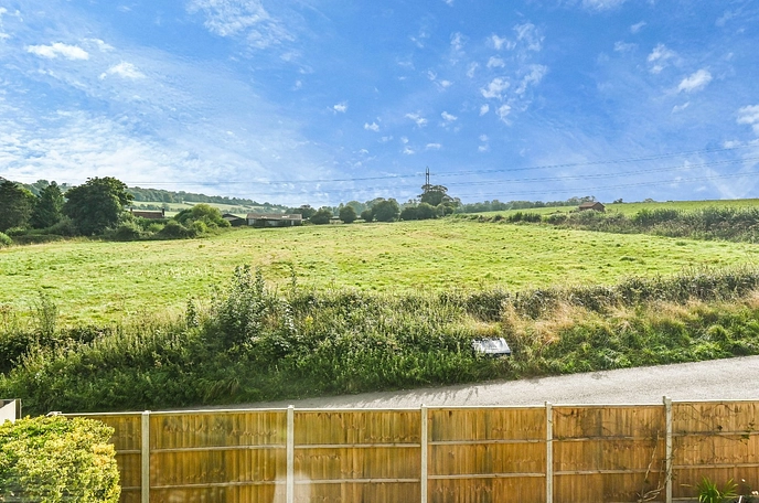 4 bedroom  detached house for sale