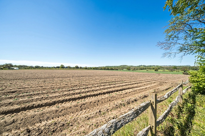 4 bedroom  detached bungalow for sale