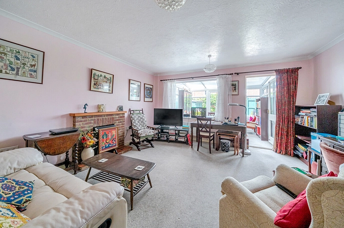 2 bedroom  terraced house for sale