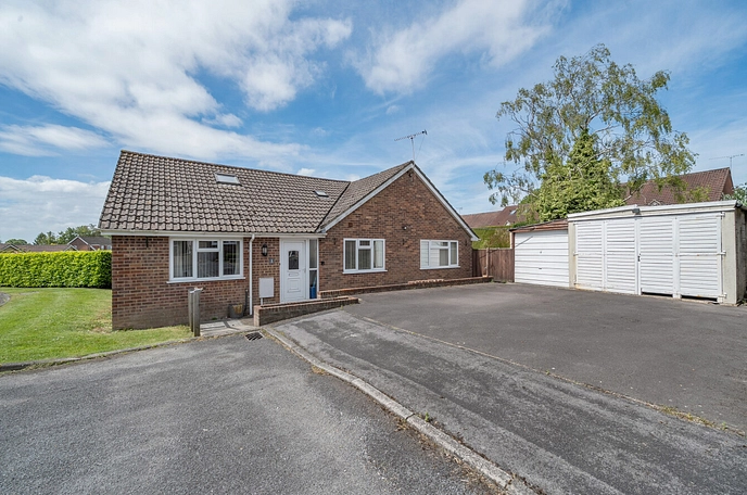 4 bedroom  detached house for sale
