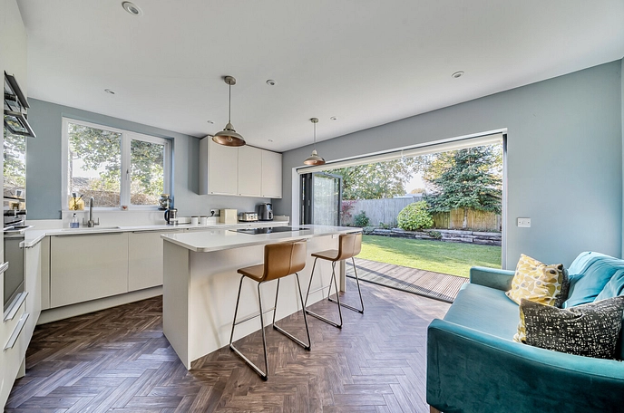 4 bedroom  detached house for sale