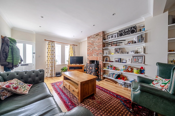 2 bedroom  detached house for sale