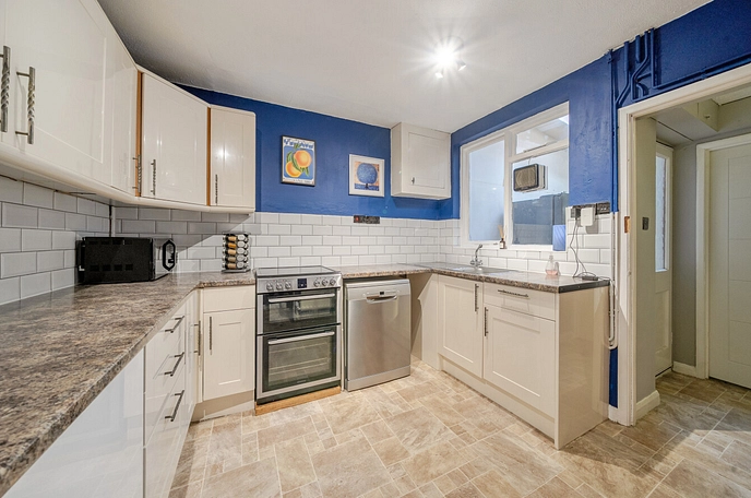 3 bedroom  terraced house for sale
