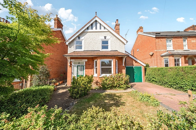 3 bedroom  detached house for sale