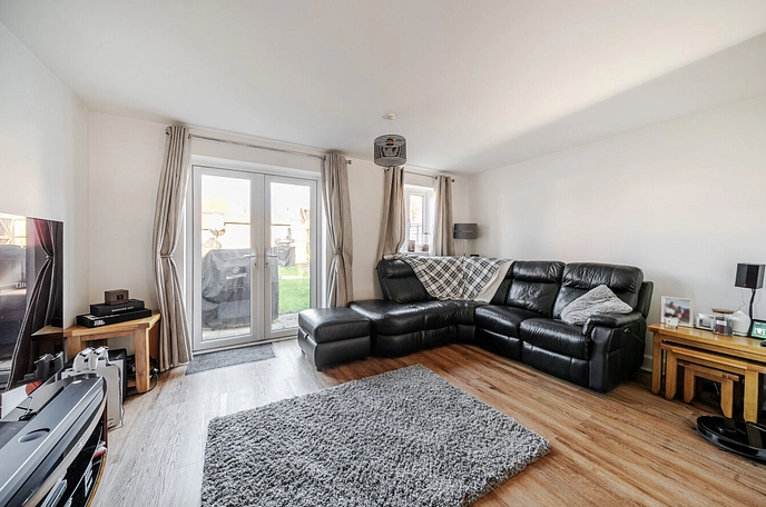 3 bedroom  terraced house for sale