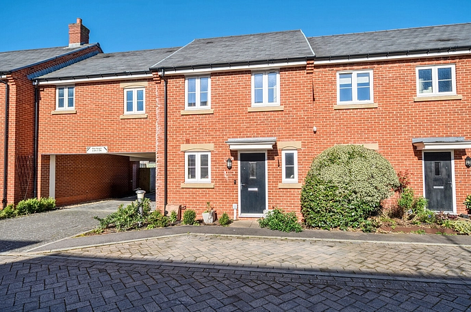 3 bedroom  terraced house for sale