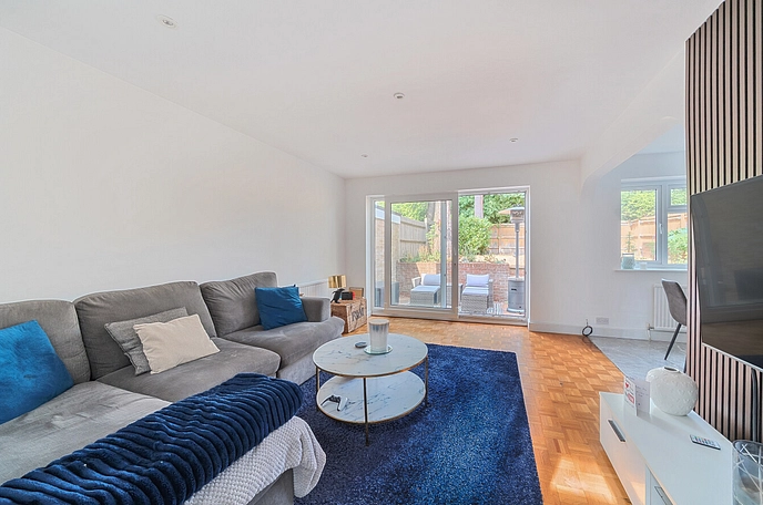 3 bedroom  detached house for sale