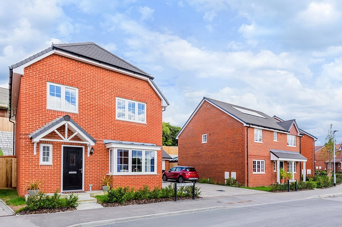 4 bedroom  detached house to rent
