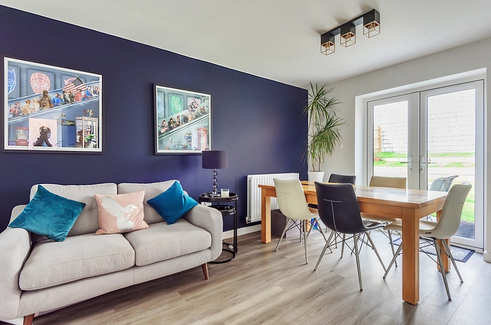 4 bedroom  detached house to rent