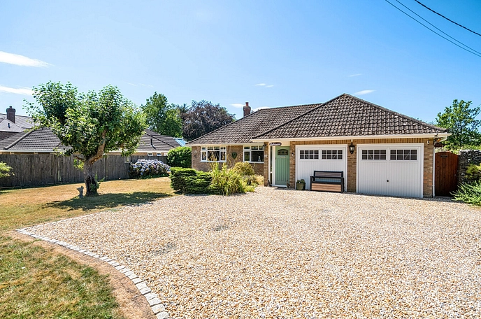 3 bedroom  detached bungalow for sale