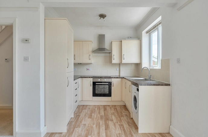 3 bedroom  semi-detached house for sale