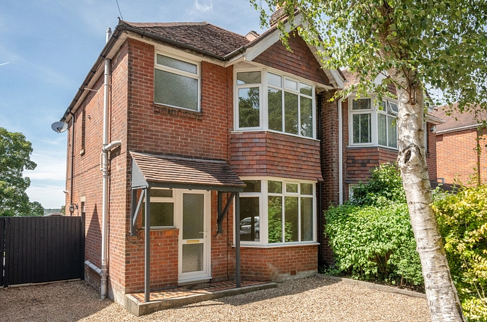 3 bedroom  semi-detached house for sale