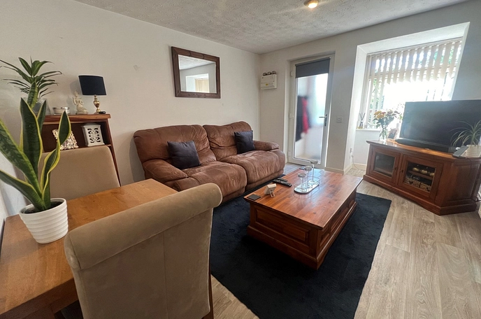 1 bedroom house to rent