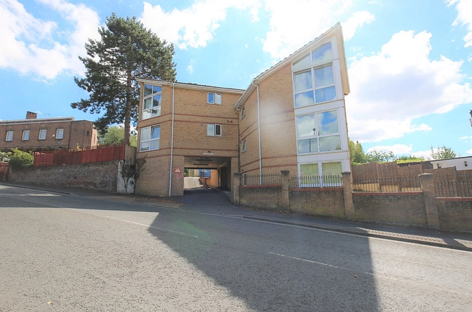 2 bedroom apartment to rent