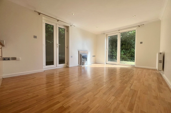 2 bedroom apartment to rent