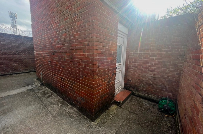 3 bedroom apartment to rent