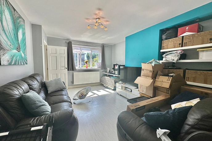 3 bedroom  semi-detached house to rent
