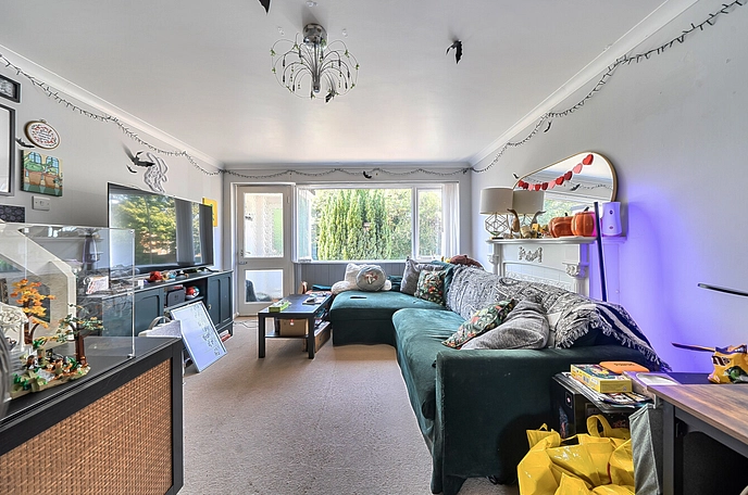 2 bedroom  terraced house for sale