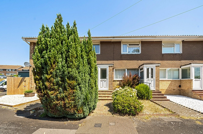 2 bedroom  terraced house for sale