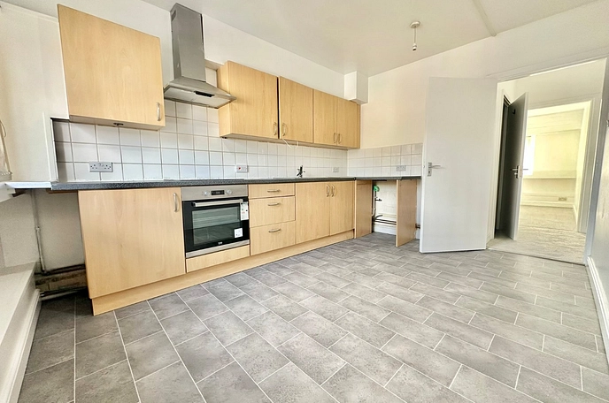 3 bedroom apartment to rent