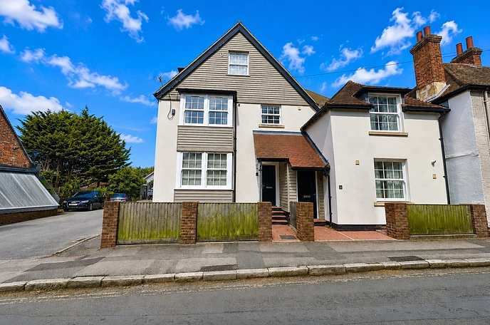 2 bedroom apartment to rent