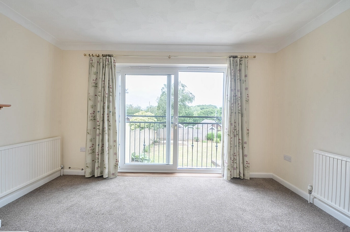3 bedroom  semi-detached bungalow to rent