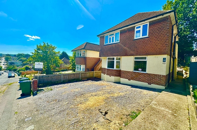 2 bedroom maisonette to rent