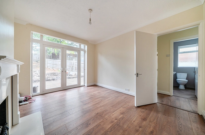 2 bedroom maisonette to rent