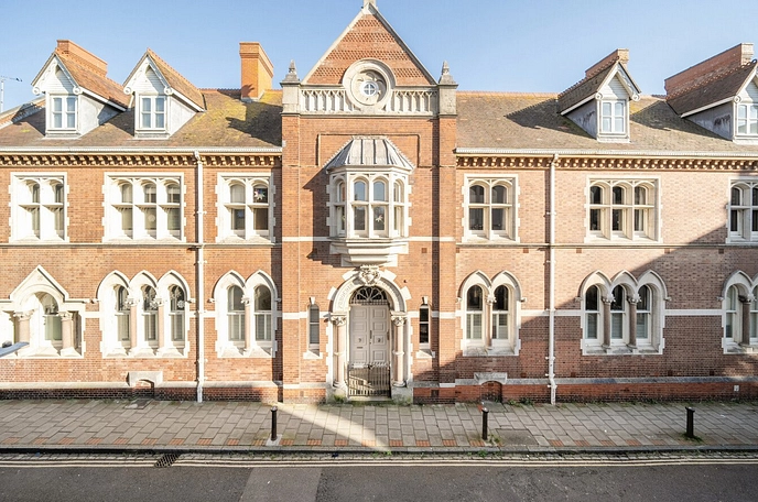 2 bedroom apartment to rent