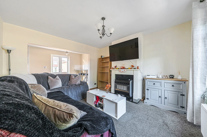 2 bedroom  terraced house for sale