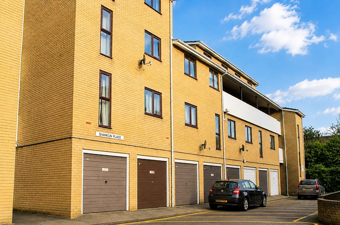 2 bedroom apartment to rent