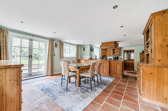 4 bedroom  detached house for sale