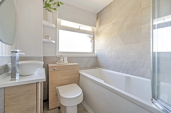 3 bedroom  terraced house for sale
