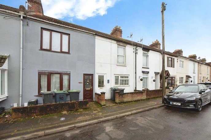 2 bedroom  terraced house to rent