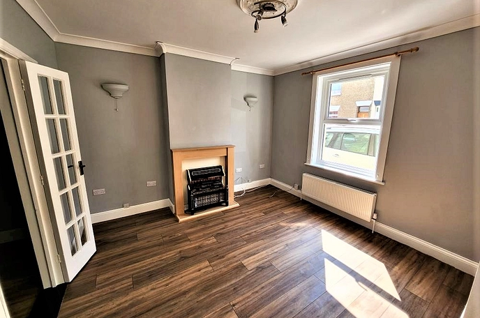2 bedroom  terraced house to rent