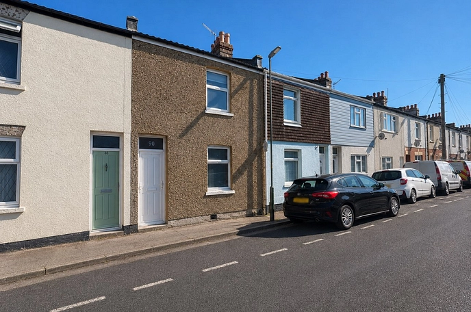 2 bedroom  terraced house to rent